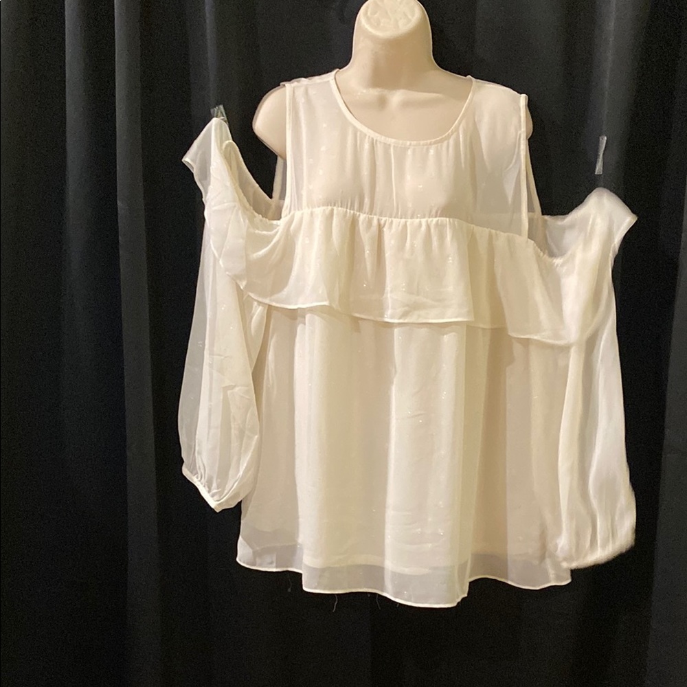 Elegant White Cold Shoulder Top